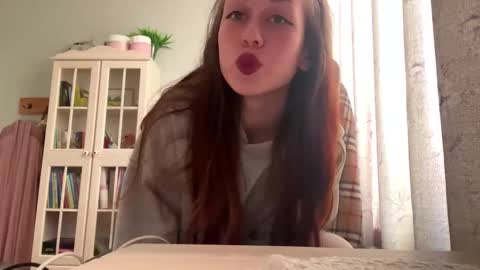 Snapshot of hildredmabray chatting on November 6, 2025, 12:06 pm Hi Im Elizabeth online show from November 6, 2025, 12:06 pm