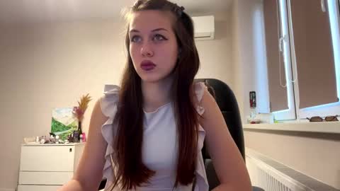 Snapshot of hildredmabray chatting on November 21, 2025, 10:25 am Hi Im Elizabeth online show from November 21, 2025, 10:25 am