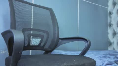  Hillary  online show from October 24, 2025, 6:32 am