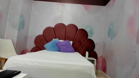 Snapshot of hillary_bigbutt chatting on March 15, 2026, 3:45 am Hillary online show from March 15, 2026, 3:45 am