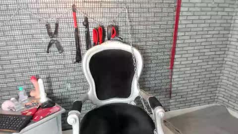 Snapshot of hillary_bigbutt chatting on March 16, 2026, 5:44 am Hillary online show from March 16, 2026, 5:44 am