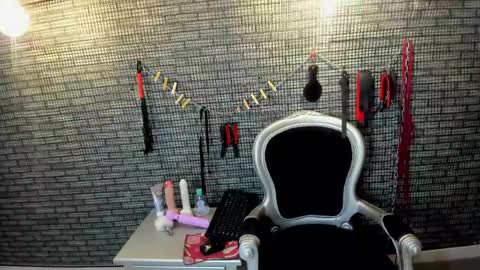 Snapshot of hillary_bigbutt chatting on March 24, 2026, 4:17 am Hillary online show from March 24, 2026, 4:17 am