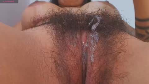 Snapshot of hillary_jones chatting on October 22, 2025, 10:26 am sarah online show from October 22, 2025, 10:26 am