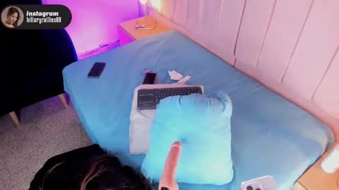 hillarycollins online show from August 7, 2026, 2:57 am