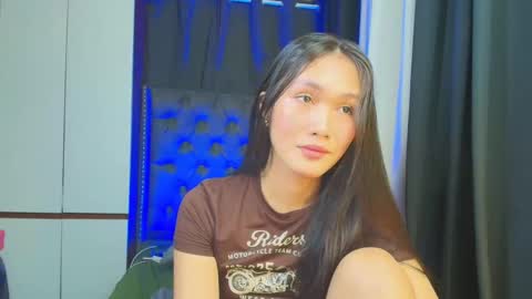 yuricah online show from March 3, 2025, 7:54 am