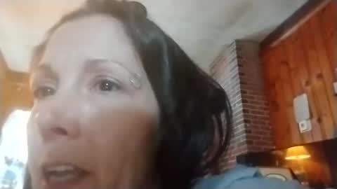 SparkledLooks online show from February 10, 2025, 7:49 pm