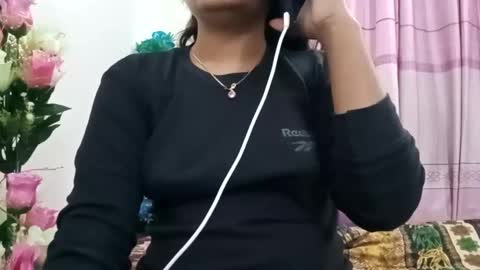 himuhimu22 online show from January 24, 2025, 7:39 pm