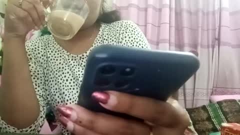 himuhimu22 online show from February 2, 2025, 3:49 pm