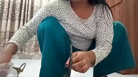 himuhimu22 online show from February 3, 2025, 7:42 pm