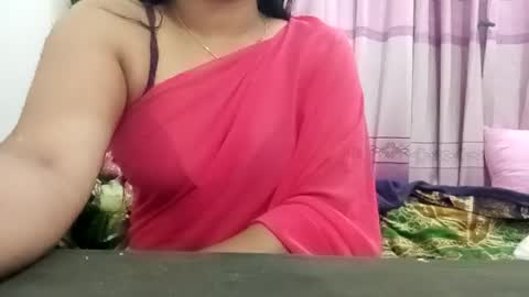 himuhimu22 online show from February 5, 2025, 7:10 pm