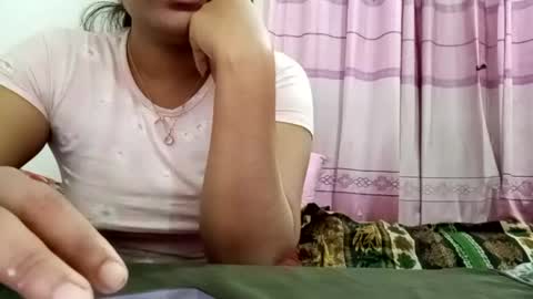 himuhimu22 online show from February 21, 2025, 4:37 pm