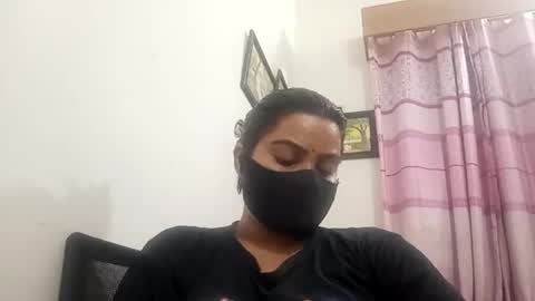 himuhimu22 online show from October 14, 2025, 4:19 pm