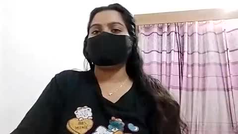 himuhimu22 online show from November 12, 2025, 7:57 pm