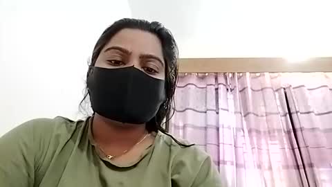 himuhimu22 online show from November 25, 2025, 3:06 am