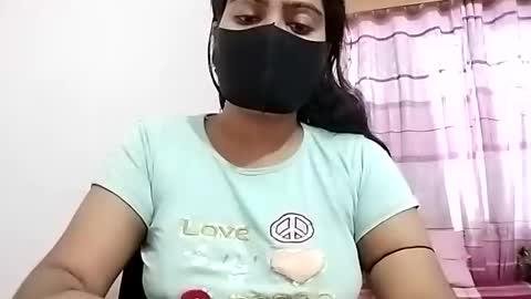 himuhimu22 online show from June 9, 2026, 8:48 am
