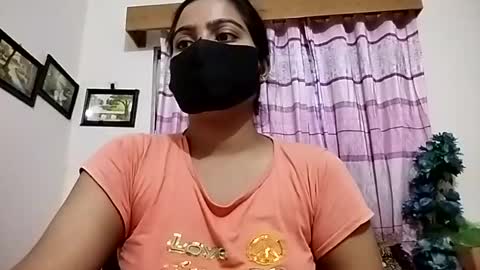 himuhimu22 online show from June 20, 2026, 12:19 pm