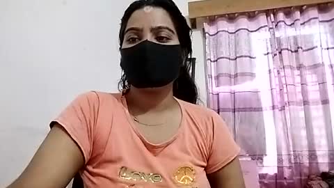 himuhimu22 online show from June 25, 2026, 6:40 am