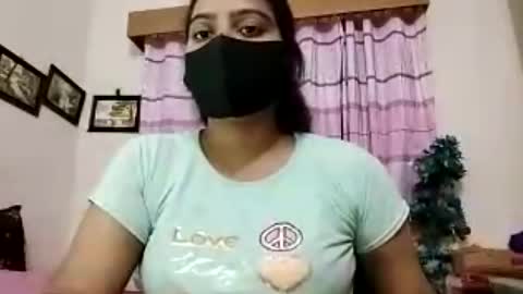 himuhimu22 online show from June 26, 2026, 7:18 pm