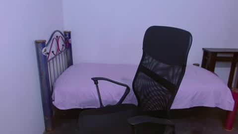 Snapshot of hinata_9 chatting on October 3, 2025, 3:36 am 0600AM-1100AM - online show from October 3, 2025, 3:36 am