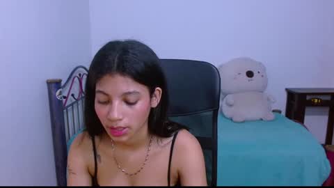 Snapshot of hinata_9 chatting on October 26, 2025, 2:06 am 0600AM-1100AM - online show from October 26, 2025, 2:06 am