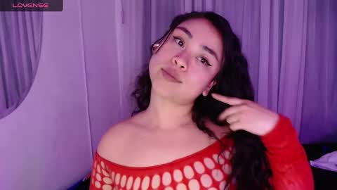 Snapshot of hinataleecs chatting on November 19, 2025, 9:48 pm hinata lee online show from November 19, 2025, 9:48 pm