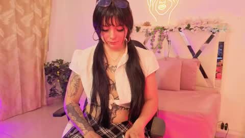 HINNA online show from March 12, 2026, 4:18 am