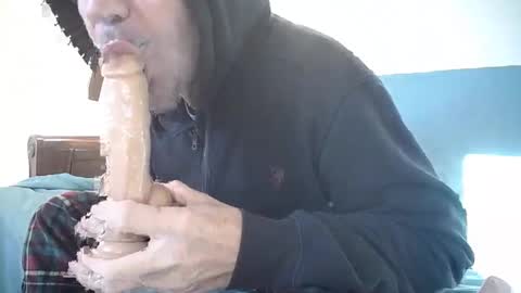 Snapshot of hippiezen chatting on January 19, 2025, 6:32 pm Hippie Jijm online show from January 19, 2025, 6:32 pm