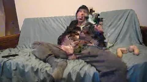 Snapshot of hippiezen chatting on February 7, 2025, 6:45 am Hippie Jijm online show from February 7, 2025, 6:45 am