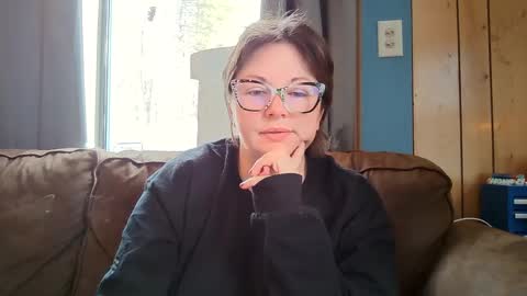 Bella online show from February 26, 2025, 2:46 pm