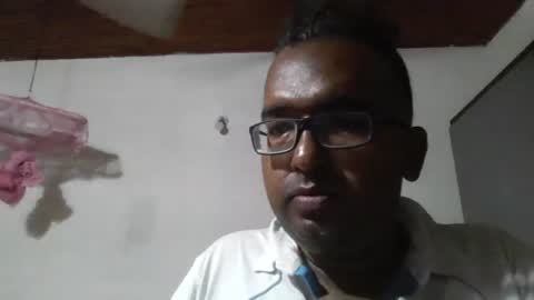 hiranperera32 online show from August 8, 2026, 5:48 pm