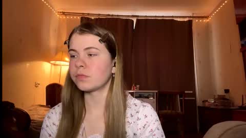 I am Amy ntmu Lets hit 10 Thumbs Up together online show from January 18, 2026, 11:47 am