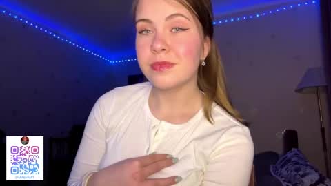 I am Amy ntmu Lets hit 10 Thumbs Up together online show from March 20, 2026, 4:12 pm