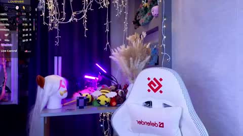 Snapshot of hisoka__akerley chatting on May 13, 2026, 7:11 pm Ella online show from May 13, 2026, 7:11 pm