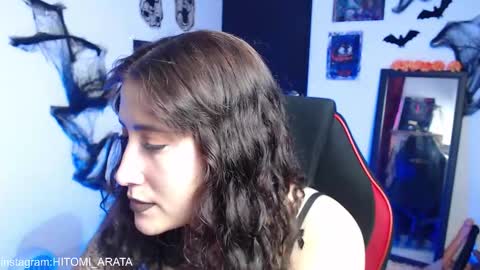 Hitomi Arata online show from November 24, 2025, 8:41 pm