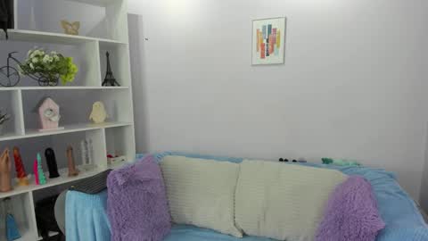 Snapshot of hiyakasudere_ chatting on October 9, 2025, 6:28 pm hiyakasudere_ online show from October 9, 2025, 6:28 pm