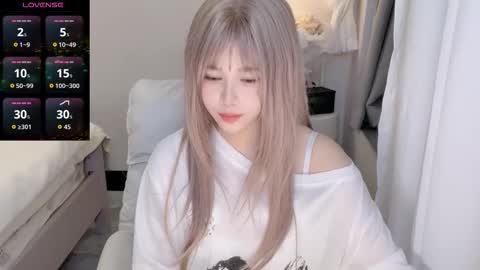 hkchengcheng online show from February 1, 2026, 2:26 pm