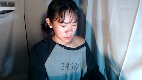 Karrie3 online show from November 24, 2025, 2:22 am