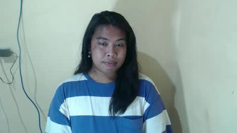 Layla3 online show from April 9, 2026, 12:43 pm