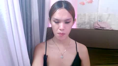 Snapshot of hoelylaylia chatting on June 9, 2026, 8:15 am Laylia3 online show from June 9, 2026, 8:15 am