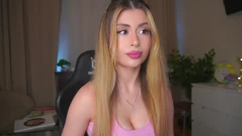 Moni Monica online show from May 24, 2026, 8:08 am