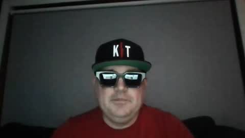 holden_minutz online show from May 3, 2026, 5:02 am