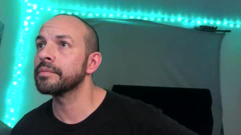 Snapshot of holesucker999x chatting on November 8, 2025, 12:11 am holesucker999x online show from November 8, 2025, 12:11 am