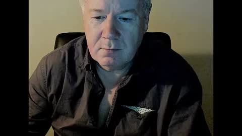 Snapshot of holgerhb53 chatting on December 20, 2024, 5:25 am Holger online show from December 20, 2024, 5:25 am