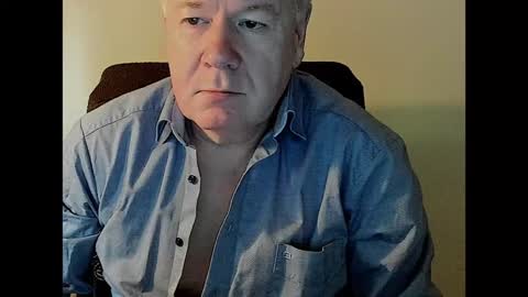 Snapshot of holgerhb53 chatting on December 22, 2024, 10:28 am Holger online show from December 22, 2024, 10:28 am