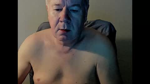 Snapshot of holgerhb53 chatting on December 23, 2024, 9:59 am Holger online show from December 23, 2024, 9:59 am