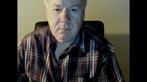 Snapshot of holgerhb53 chatting on December 31, 2024, 2:47 pm Holger online show from December 31, 2024, 2:47 pm