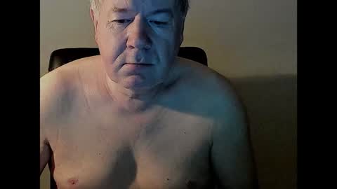 Snapshot of holgerhb53 chatting on January 20, 2025, 3:26 am Holger online show from January 20, 2025, 3:26 am