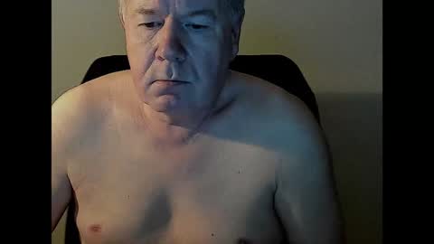Snapshot of holgerhb53 chatting on January 20, 2025, 9:46 am Holger online show from January 20, 2025, 9:46 am