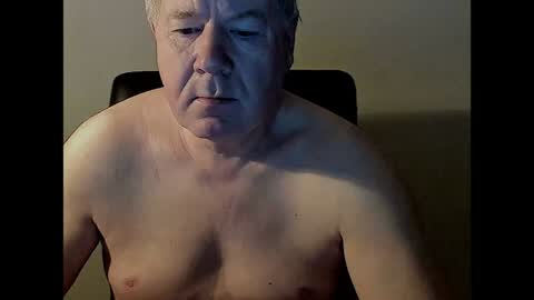 Snapshot of holgerhb53 chatting on January 21, 2025, 3:15 am Holger online show from January 21, 2025, 3:15 am