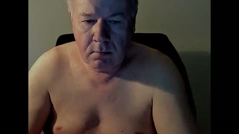 Snapshot of holgerhb53 chatting on January 23, 2025, 2:28 pm Holger online show from January 23, 2025, 2:28 pm